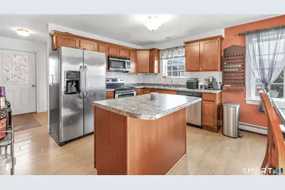 142 Dayton Road, Bridgeport, CT 06606 - Photo 5