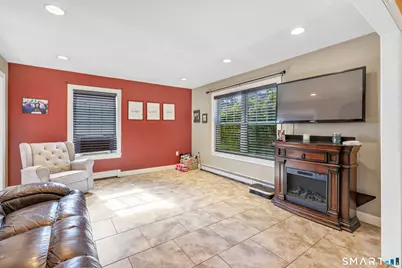 142 Dayton Road, Bridgeport, CT 06606 - Photo 13