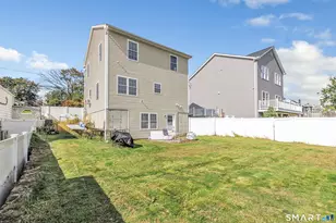 142 Dayton Rd, Bridgeport, CT 06606 - Photo 33