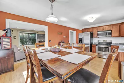 142 Dayton Road, Bridgeport, CT 06606 - Photo 9