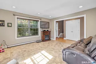 142 Dayton Rd, Bridgeport, CT 06606 - Photo 11