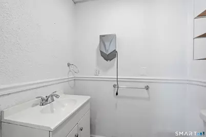 82 North Main Street, Middletown, CT 06457 - Photo 11