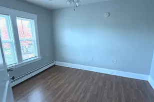 25 Arnold St, Hartford, CT 06106 - Photo 5