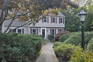 49 Overlook Ave, Groton, CT 06355 - Photo 1