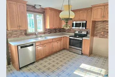 21 Downing Circle, Bloomfield, CT 06002 - Photo 9