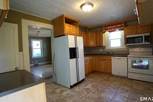 42 Woodbridge St, Manchester, CT 06042 - Photo 5