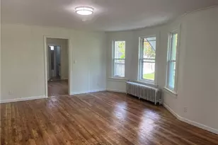 42 E Albert St, Torrington, CT 06790 - Photo 9