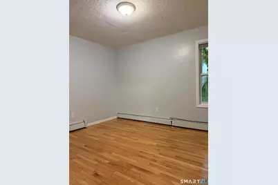 98-100 Shultas Place #98, Hartford, CT 06114 - Photo 7