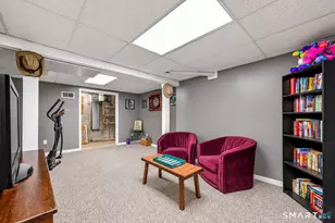 215 Oakland St, Manchester, CT 06042 - Photo 25