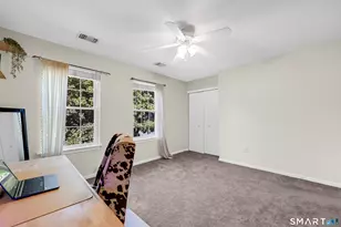 215 Oakland St, Manchester, CT 06042 - Photo 17