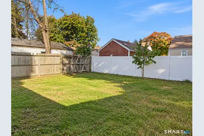 70 Trumbull Avenue, Bridgeport, CT 06606 - Photo 5