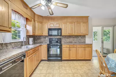 72 Toll House Lane, Fairfield, CT 06825 - Photo 17