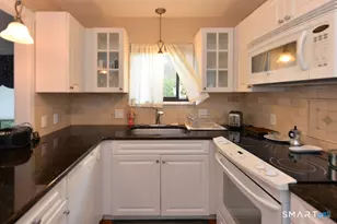 533 Heritage Vlg, Southbury, CT 06488 - Photo 3
