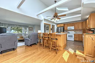 115 Oak Bluff Ave, Stratford, CT 06615 - Photo 13
