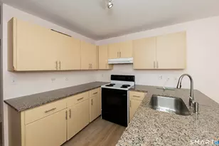 675 Townsend Ave, New Haven, CT 06512 - Photo 5