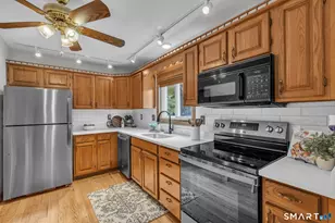14 Eleanor Rd, Enfield, CT 06082 - Photo 15