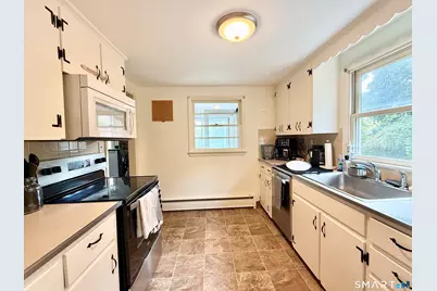 213 Georgetown Road, Weston, CT 06883 - Photo 3