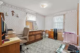 135 Legion Ave, Stratford, CT 06614 - Photo 21