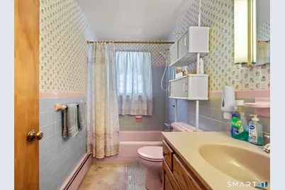 135 Legion Avenue, Stratford, CT 06614 - Photo 23