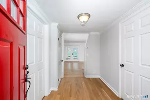 7 Gregory Ct, Norwalk, CT 06855 - Photo 7