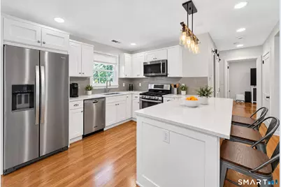 18 Maple Street, Trumbull, CT 06611 - Photo 3