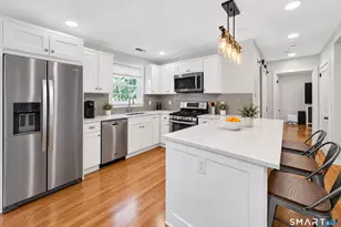 18 Maple St, Trumbull, CT 06611 - Photo 3
