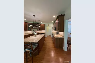 22 Franklin Court #22, Newtown, CT 06470 - Photo 17