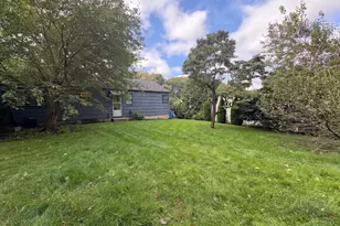 225 Riverside Dr, Hamden, CT 06518 - Photo 5