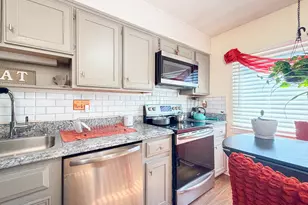 337 Monticello Dr, Branford, CT 06405 - Photo 5