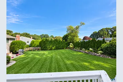 75 Sugar Plum Lane, Fairfield, CT 06824 - Photo 17