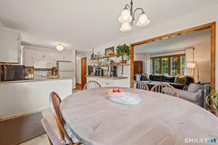 17 Edgewood Dr, Wallingford, CT 06492 - Photo 9
