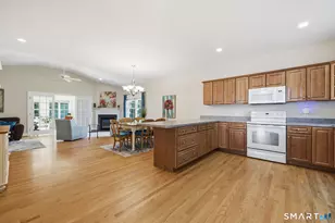 10 Hunt Glen Dr, Granby, CT 06035 - Photo 11