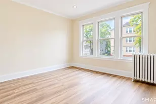 17 Bond St, Hartford, CT 06114 - Photo 9