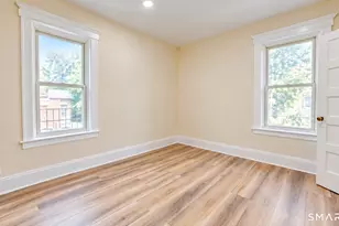 17 Bond St, Hartford, CT 06114 - Photo 7