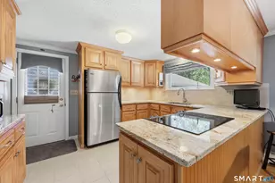 71 Dividend Rd, Rocky Hill, CT 06067 - Photo 3
