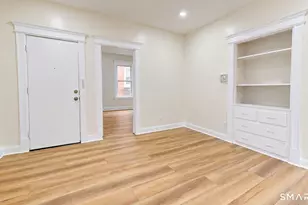 17 Bond St, Hartford, CT 06114 - Photo 5
