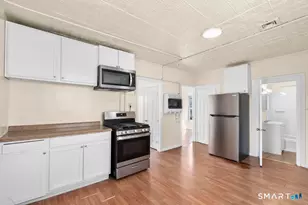 11 Bergen St, Waterbury, CT 06706 - Photo 5
