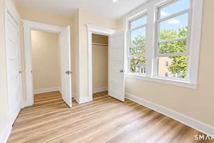 17 Bond St, Hartford, CT 06114 - Photo 5