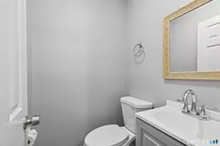 6 Irving Pl, Danbury, CT 06810 - Photo 13