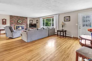 15 Albert St, Milford, CT 06460 - Photo 7