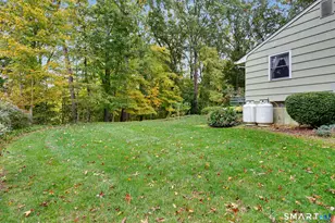8 Woodfield Dr, Trumbull, CT 06611 - Photo 21
