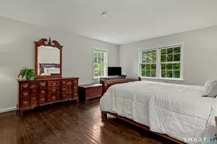 100 Holiday Rd, Fairfield, CT 06825 - Photo 13