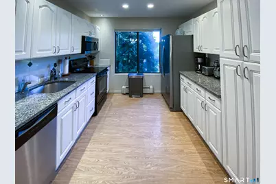 79 Highview Avenue #B, Stamford, CT 06907 - Photo 19