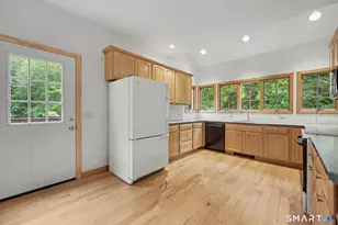 124 Hawley Rd, Oxford, CT 06478 - Photo 21