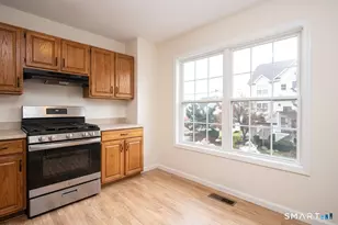 2390 State St, Hamden, CT 06517 - Photo 17