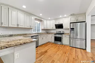 42 White Ave, Middlebury, CT 06762 - Photo 13