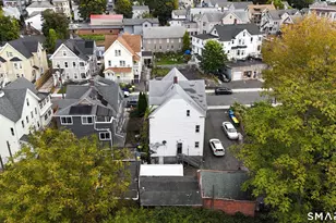 17 Burton St, Waterbury, CT 06704 - Photo 9