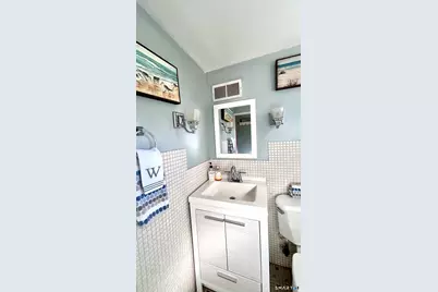 210 Brentwood Road, Newington, CT 06111 - Photo 23