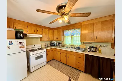 14 Casper Avenue, Middletown, CT 06457 - Photo 11