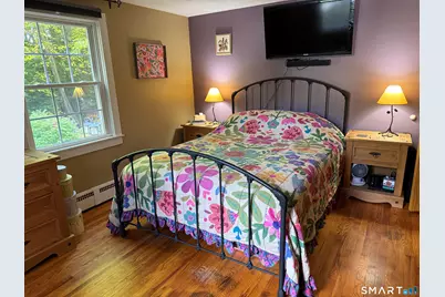7 Gordon Street, Simsbury, CT 06070 - Photo 9